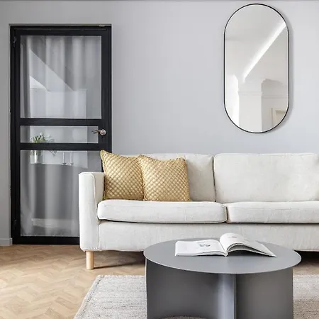 Poem By Urbanesq Bukarest