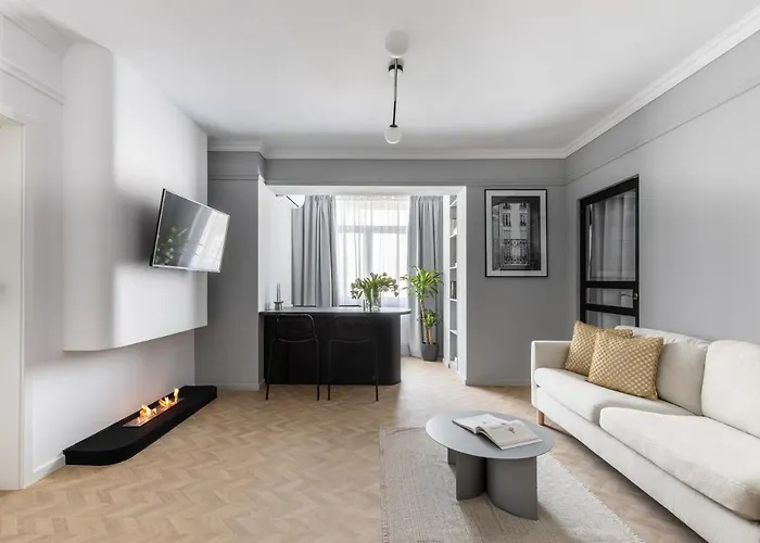 Apartament Poem By Urbanesq *